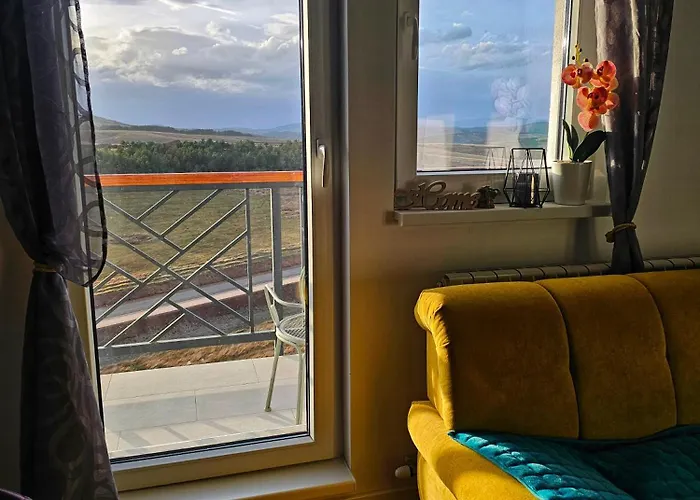 Skyline Lux Zlatna Lisica *